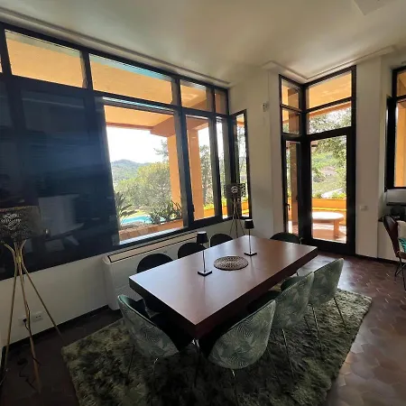 Les Alzines - Con Gran Piscina Cerca De Barcelona Villa Orrius